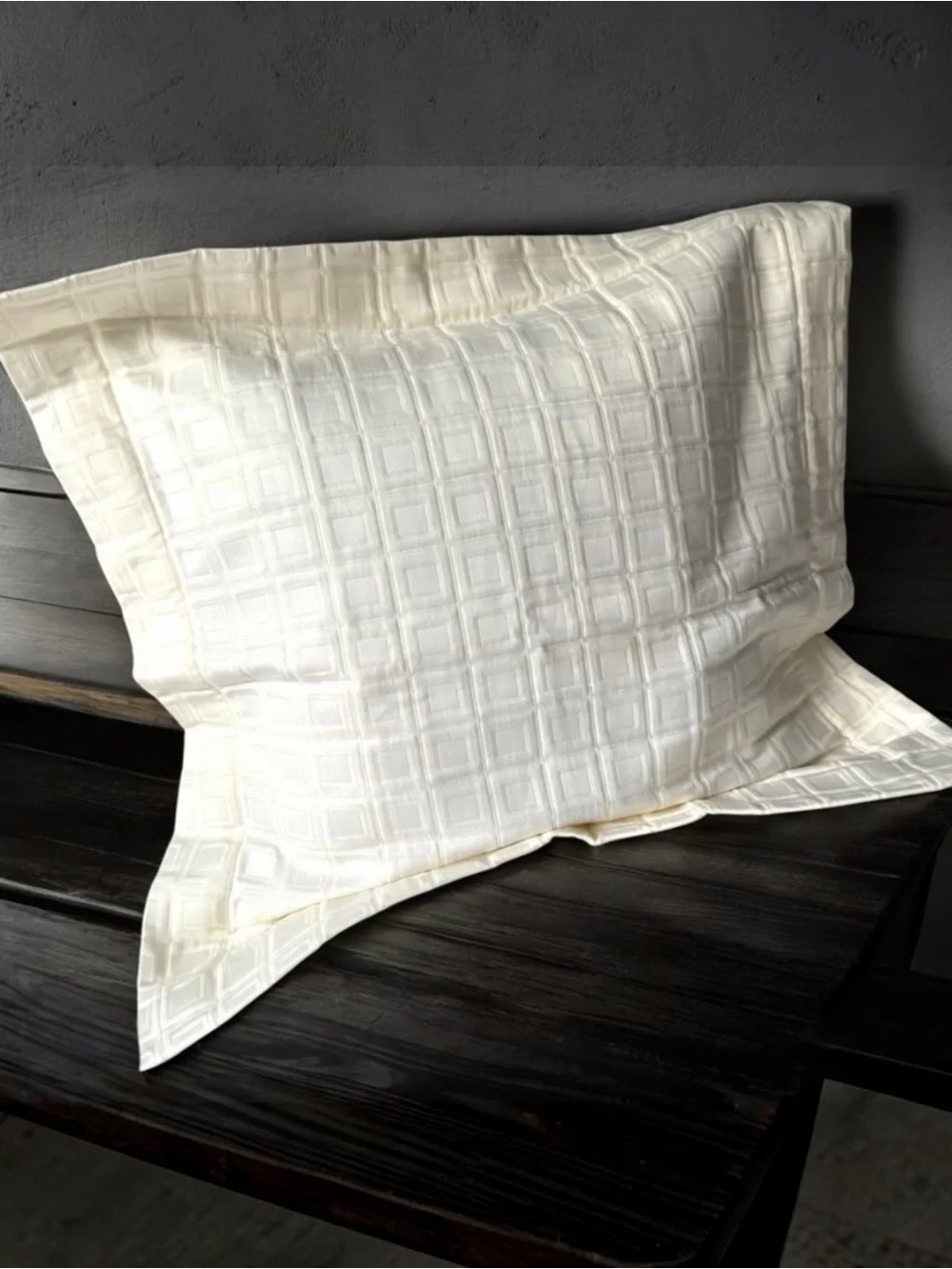 Frette Euro Sham IVORY 26x26